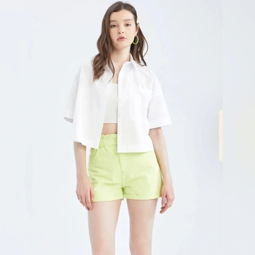 Woman’s Neon US 10 High Waist Paper bag Style Jeans Shorts